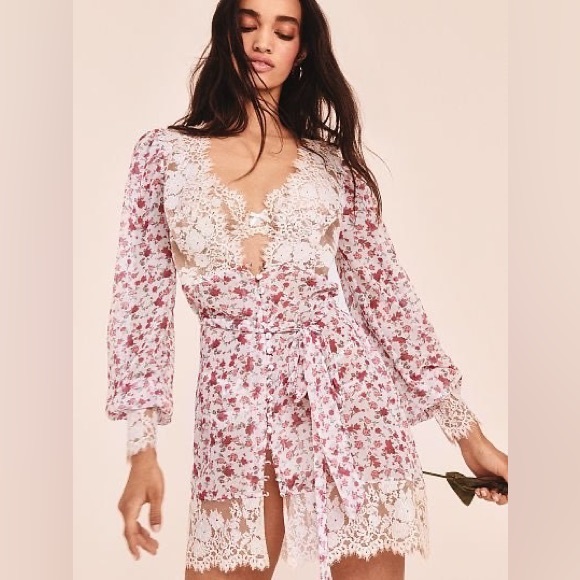 NWT For Love & Lemons Floral Robe Medium